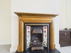 Photo 7- click for photo gallery